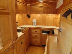 MIDNIGHT RAMBLER 4 Galley
