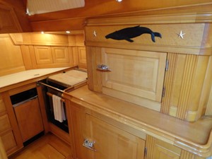 MIDNIGHT RAMBLER 5 Galley, Outboard