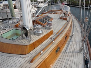 MIDNIGHT RAMBLER 26 Deck Looking Aft