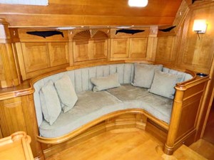 MIDNIGHT RAMBLER 3 Main Salon, Port
