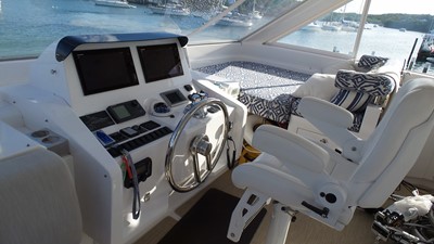 QUINTESSENCE 9 HELM WITH LOUNGER