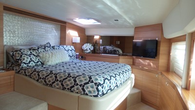 QUINTESSENCE 16 MASTER STATEROOM