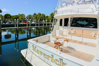 MAVERICK 49 Stern View