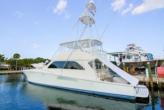 MAVERICK 56 Port Profile with Sunshade