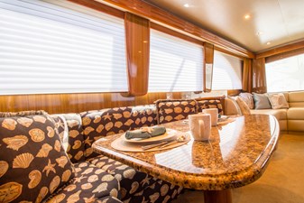MAVERICK 2 Dinette