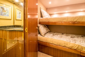 MAVERICK 18 Port Guest Stateroom