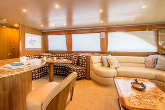 MAVERICK 10 Main Cabin - Looking Starboard