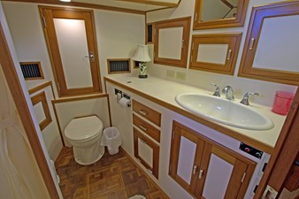 CRIMSON STAR 13 Master Bath