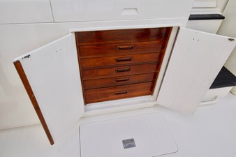 54' Bertram 29 Cockpit