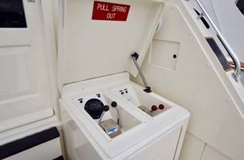 54' Bertram 28 Cockpit Controls