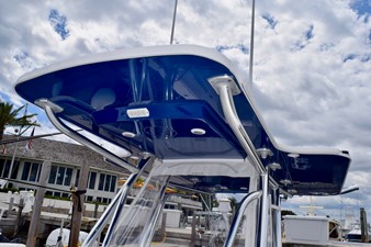 Invincible 33' 12 Hard Top