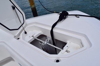 Invincible 33' 11 Anchor