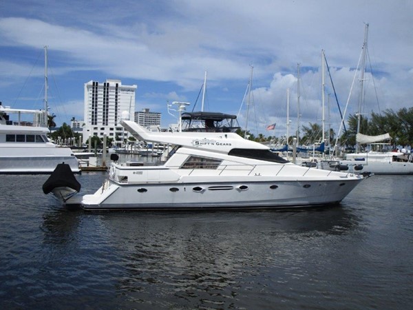 Shift N Gears Motor Yacht JOHNSON / HIGH TECH 56' 1996 | YATCO