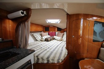 Stocks & Blondes 21 Galley & Berth