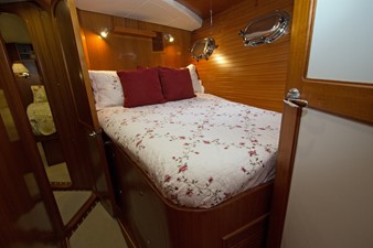 STELLA MARIS 16 Guest Stateroom Port