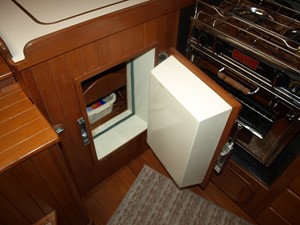 LOTH LORIEN  40 Refrigerator Front Load 