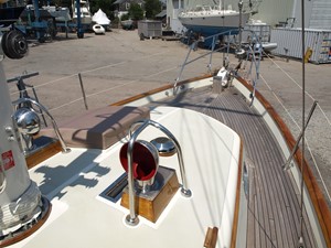 LOTH LORIEN  2 Foredeck 