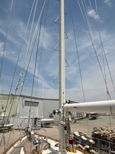 LOTH LORIEN  6 Mast Steps