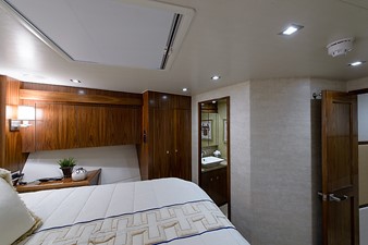 Miss Moneypenny 34 Forward Stateroom