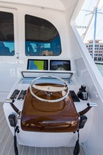 Miss Moneypenny 81 Aft Deck Controls