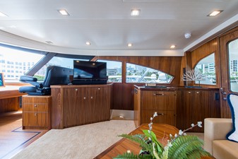 Miss Moneypenny 67 Enclosed Flybridge