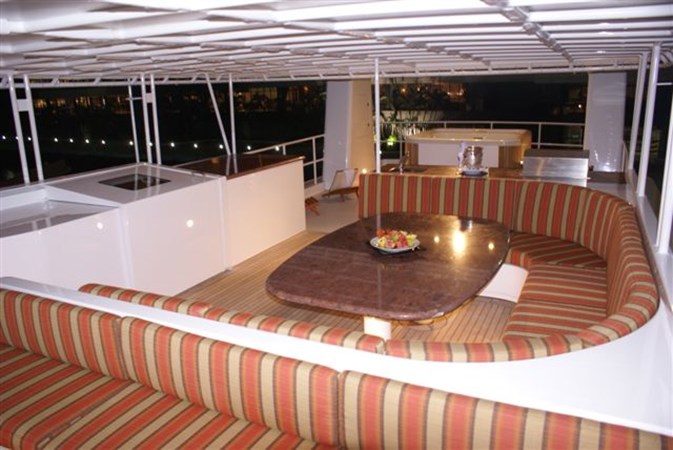 Flybridge Lounge