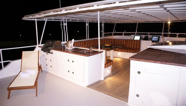 Flybridge Aft Deck
