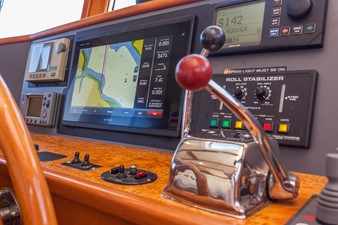 Misty Pearl 19 Pilothouse Helm Controls