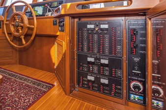 Misty Pearl 20 Pilothouse Electrical Control Panel