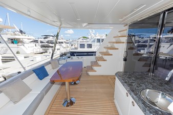 Ocean Alexander 70E12 4 