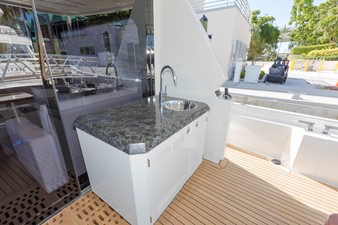 Ocean Alexander 70E12 6 