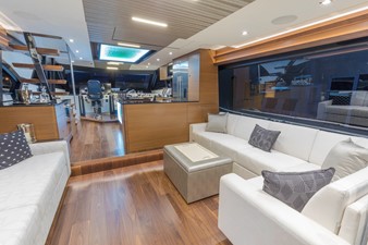 Ocean Alexander 70E12 10 