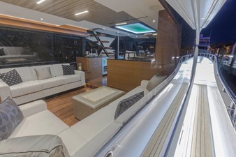 Ocean Alexander 70E12 11 