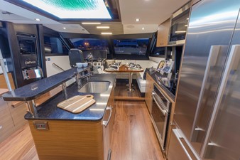 Ocean Alexander 70E12 18 