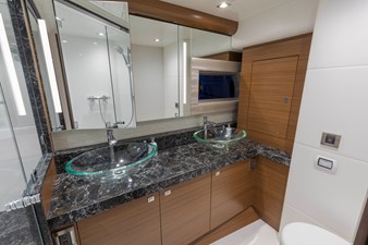Ocean Alexander 70E12 22 
