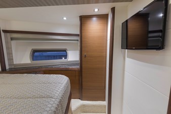 Ocean Alexander 70E12 25 