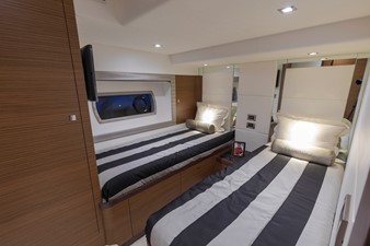 Ocean Alexander 70E12 29 