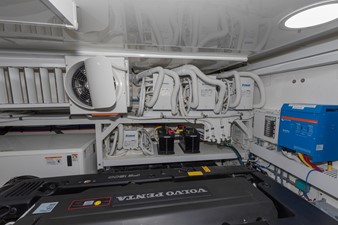 Ocean Alexander 70E12 49 