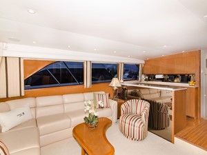 Following Grace 4 Salon Settee