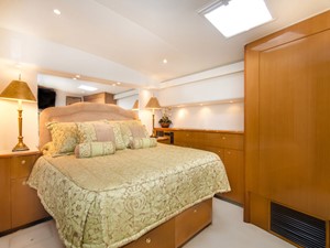 Following Grace 19 Master Stateroom