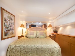Following Grace 20 Master Stateroom