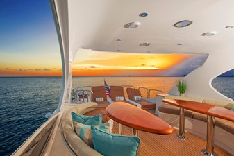 Divine Destiny 11 Flybridge