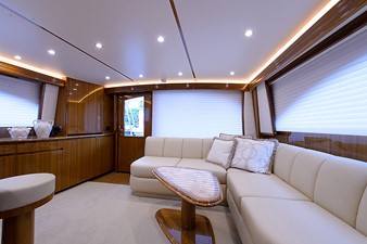 55' Viking  4 Salon