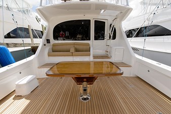 55' Viking  43 Cockpit