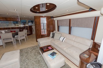 LADY SANDRA 3 Salon to Starboard