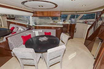 LADY SANDRA 6 Dining Area