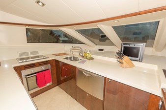 LADY SANDRA 10 Galley Forward