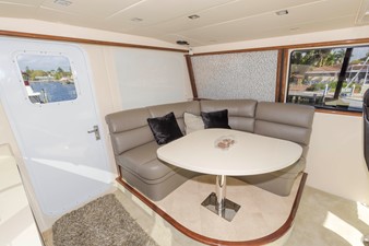 LADY SANDRA 15 Skylounge Looking Aft