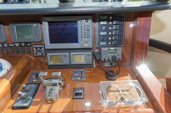LADY SANDRA 20 Helm Detail Starboard