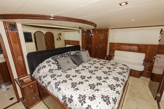 LADY SANDRA 32 Master to Port